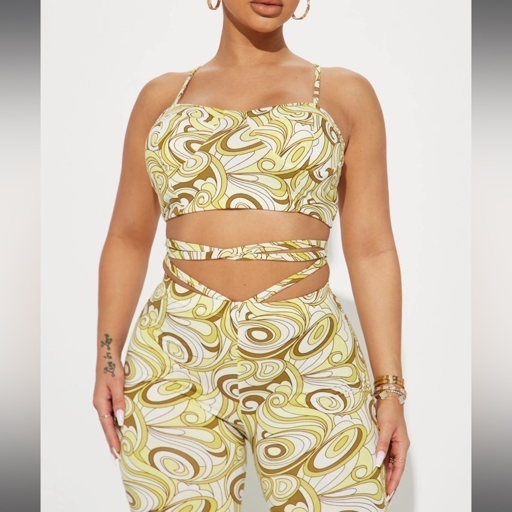 Fashion Nova Yellow Swirl Two-Piece Pantsuit NWOT - Picture 3 of 5